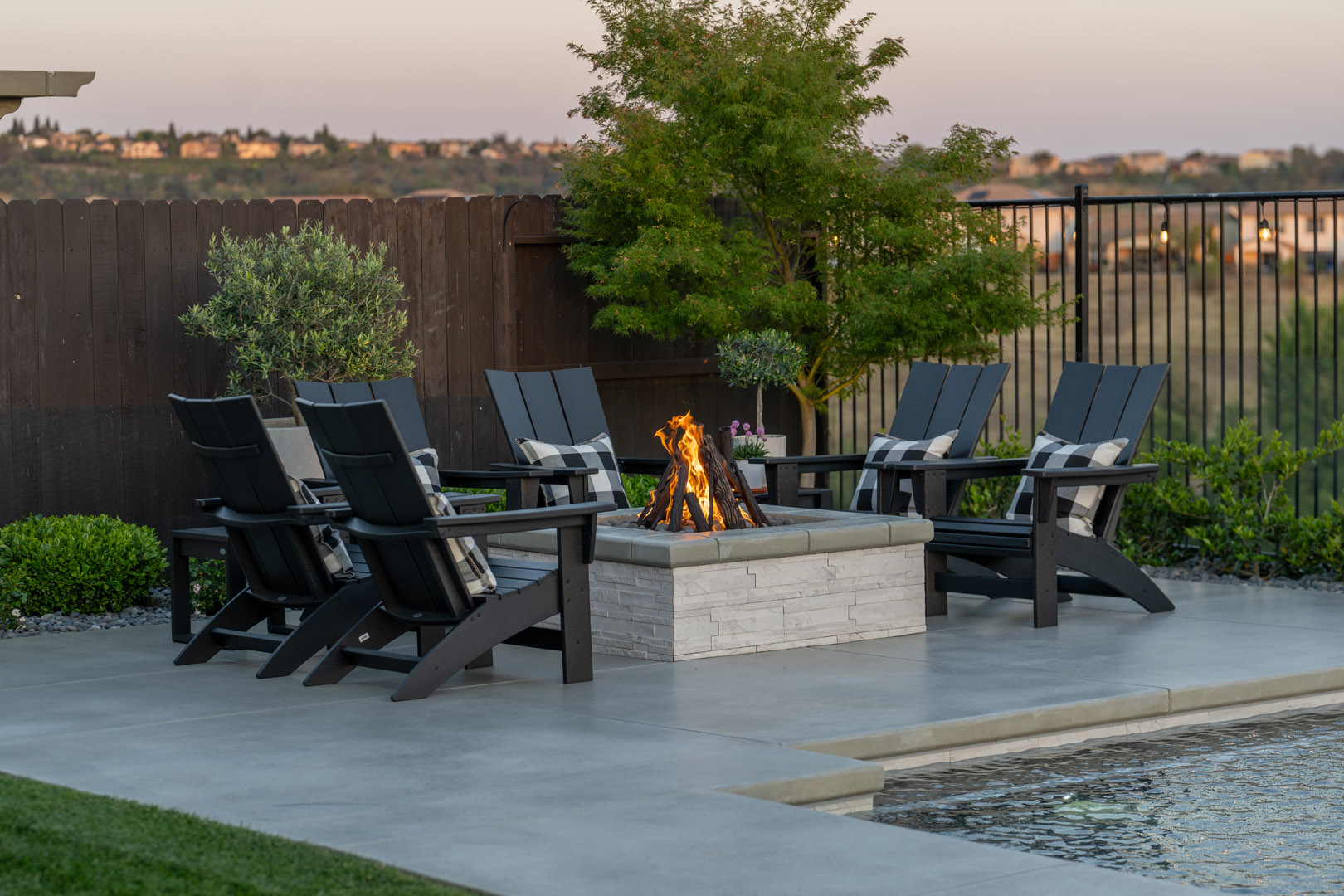 Lincoln Pool Design w/ Outdoor Kitchen and Firepit